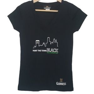Guinness T-Shirt 2006 St Patrick's Day Paint The Town Black Size S